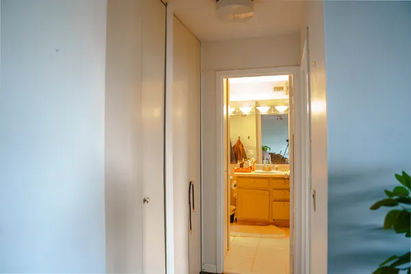 $2,350 | 1560 North Sandburg Terrace, Unit 503J, Chicago, IL 60610