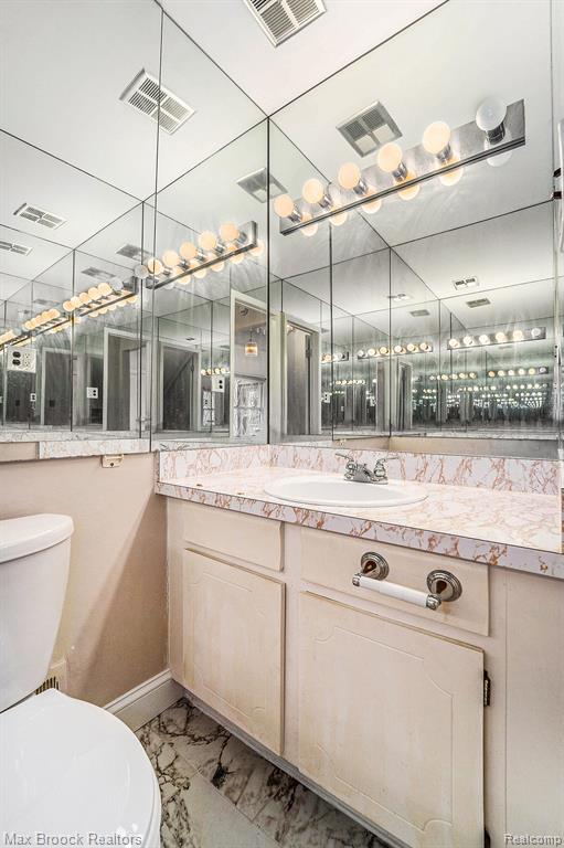 5005 Crooks Road, Unit 38 Royal Oak, MI 48073 - Photo 9 of 17