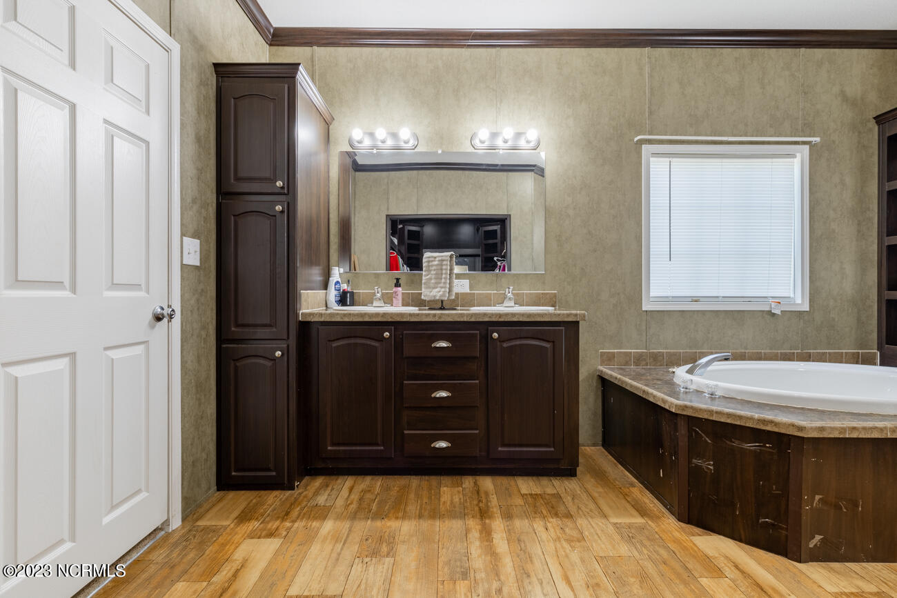160 Porters Ridge Road Jacksonville, NC 28540 - Photo 23 of 34 Master bath
