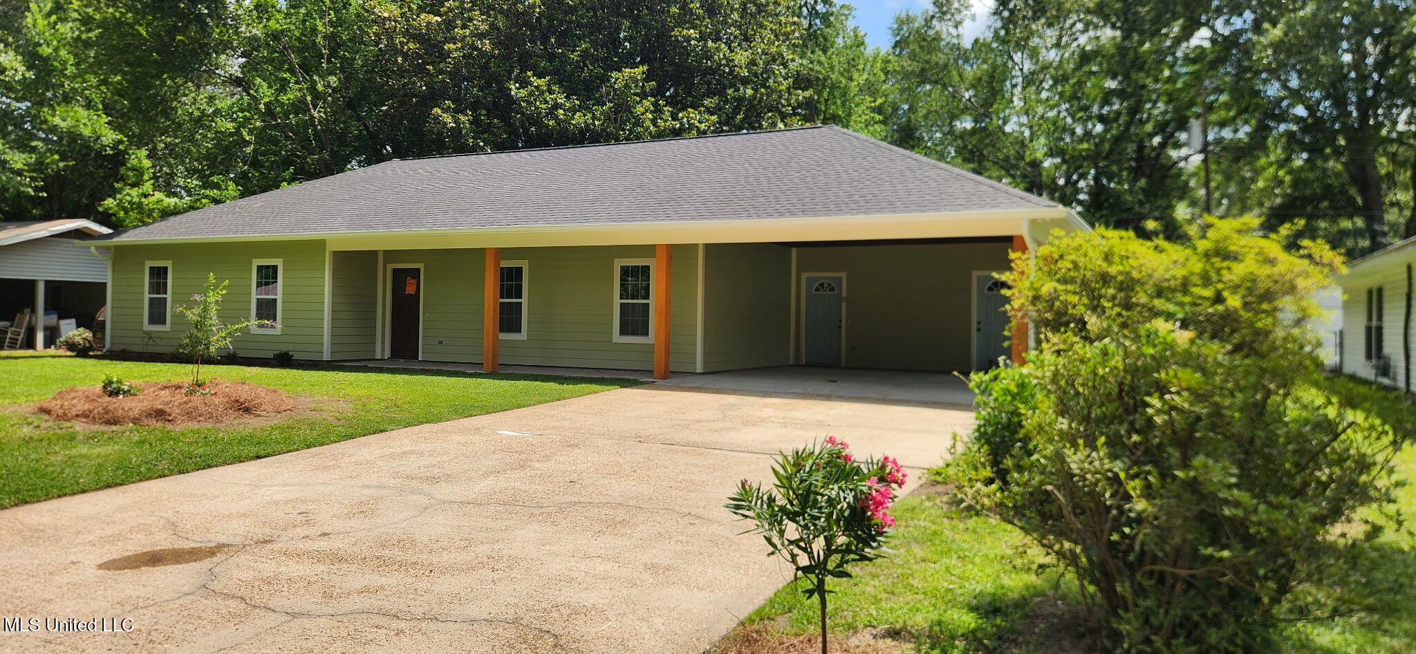 233 Allstate Drive Jackson, MS 39211 - Photo 2 of 29 photo1
