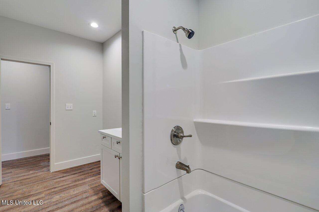 233 Allstate Drive Jackson, MS 39211 - Photo 23 of 29 233 Allstate Dr 22