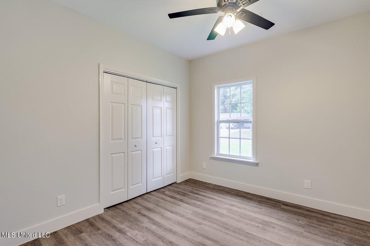 233 Allstate Drive Jackson, MS 39211 - Photo 24 of 29 233 Allstate Dr 23