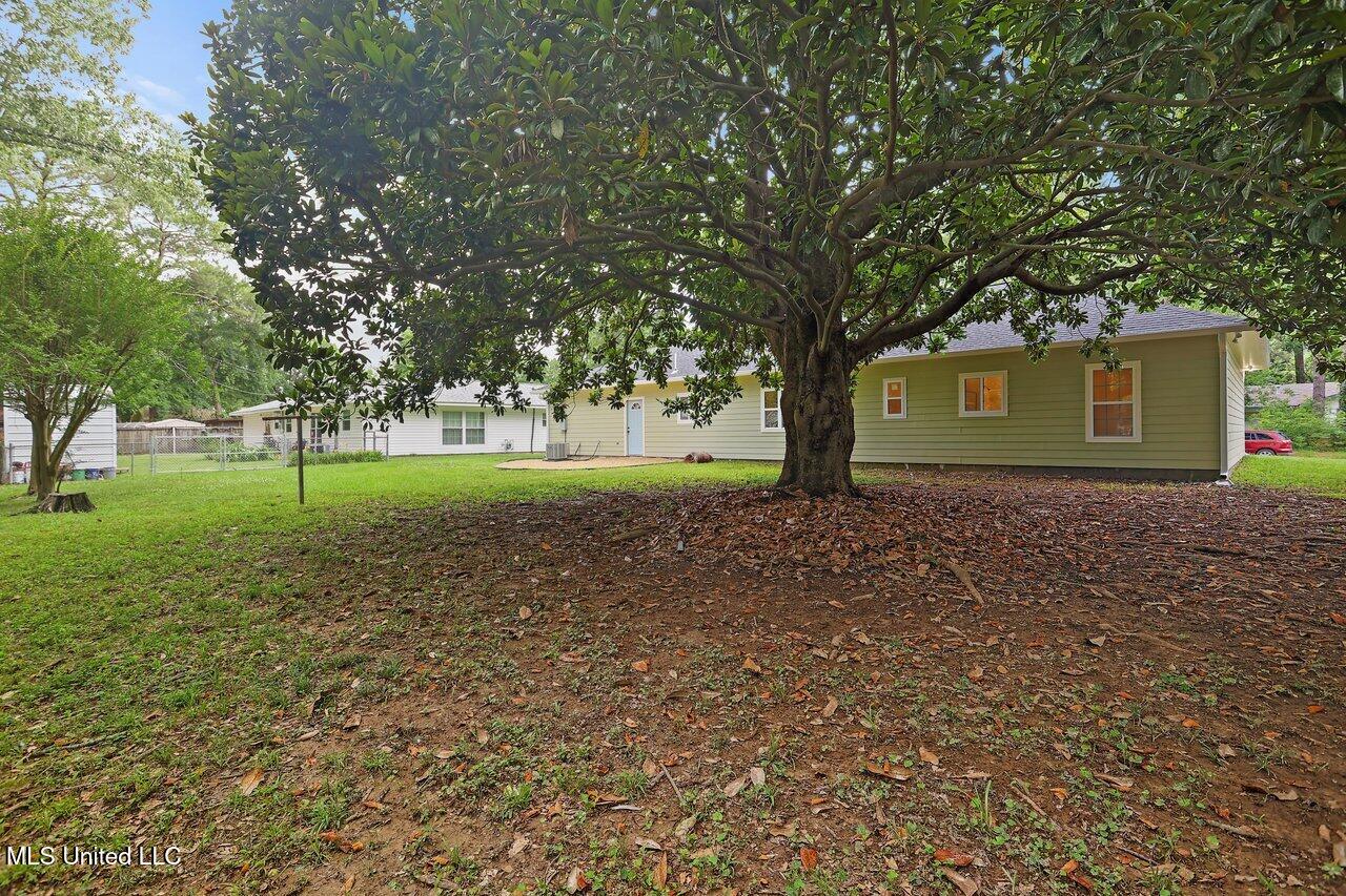 233 Allstate Drive Jackson, MS 39211 - Photo 27 of 29 233 Allstate Dr 26