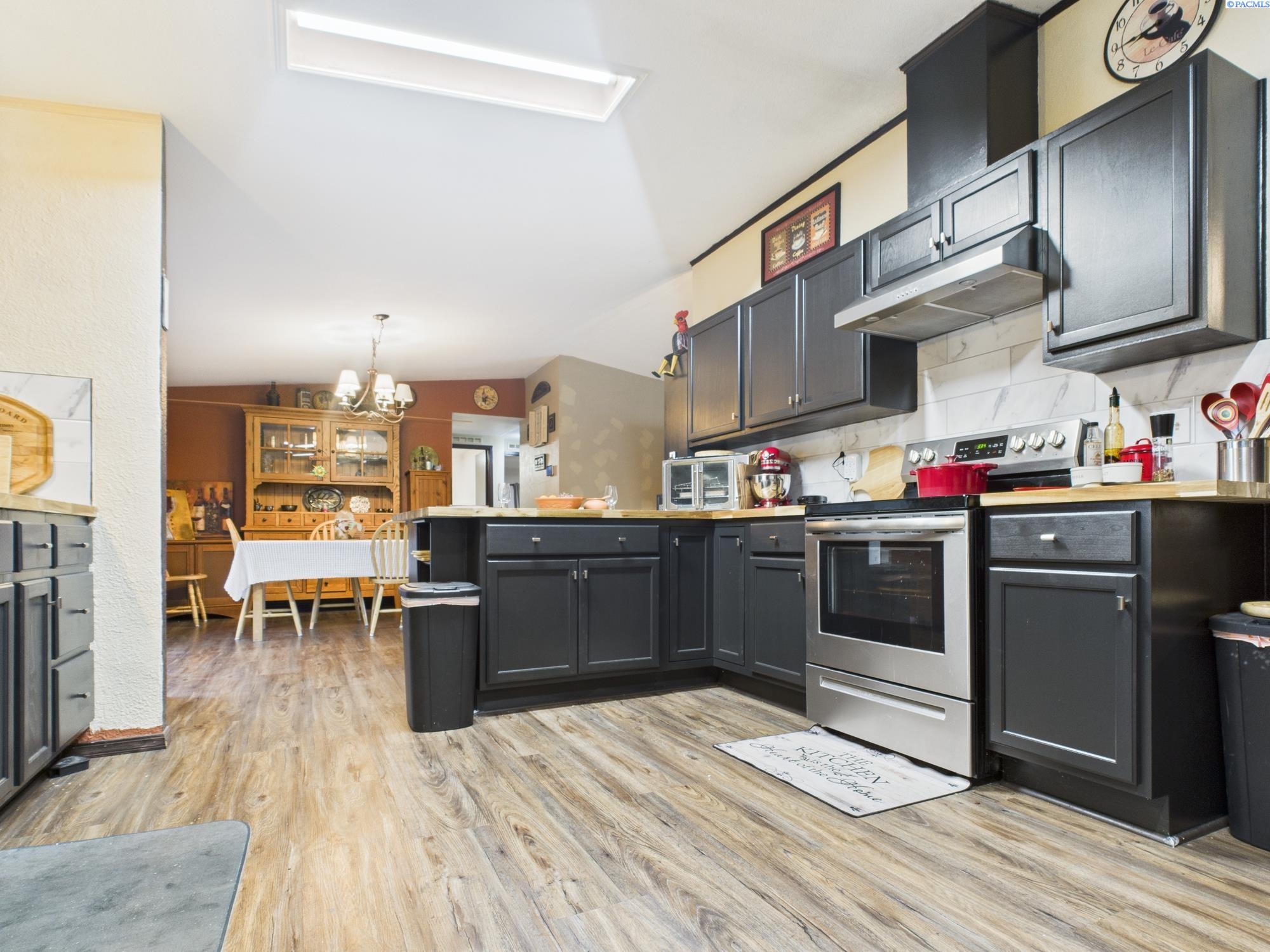 17004 East Ruppert Road Benton City, WA 99320 - Photo 3 of 44 Gallery Image 3