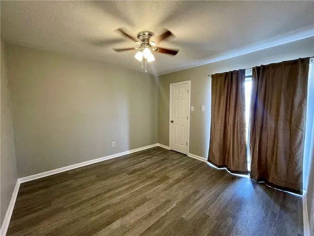 $975 | 2406 Toro Lane, Unit B, Bryan, TX 77807