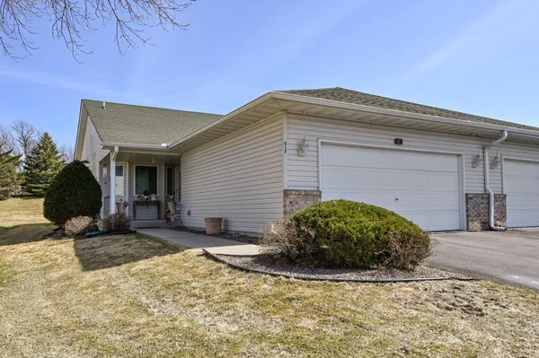 $339,900 | 517 Buffalo Run Road, Buffalo, MN 55313