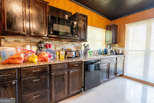 $219,988 | 482 Curry Street Northeast, Pelham, GA 31779