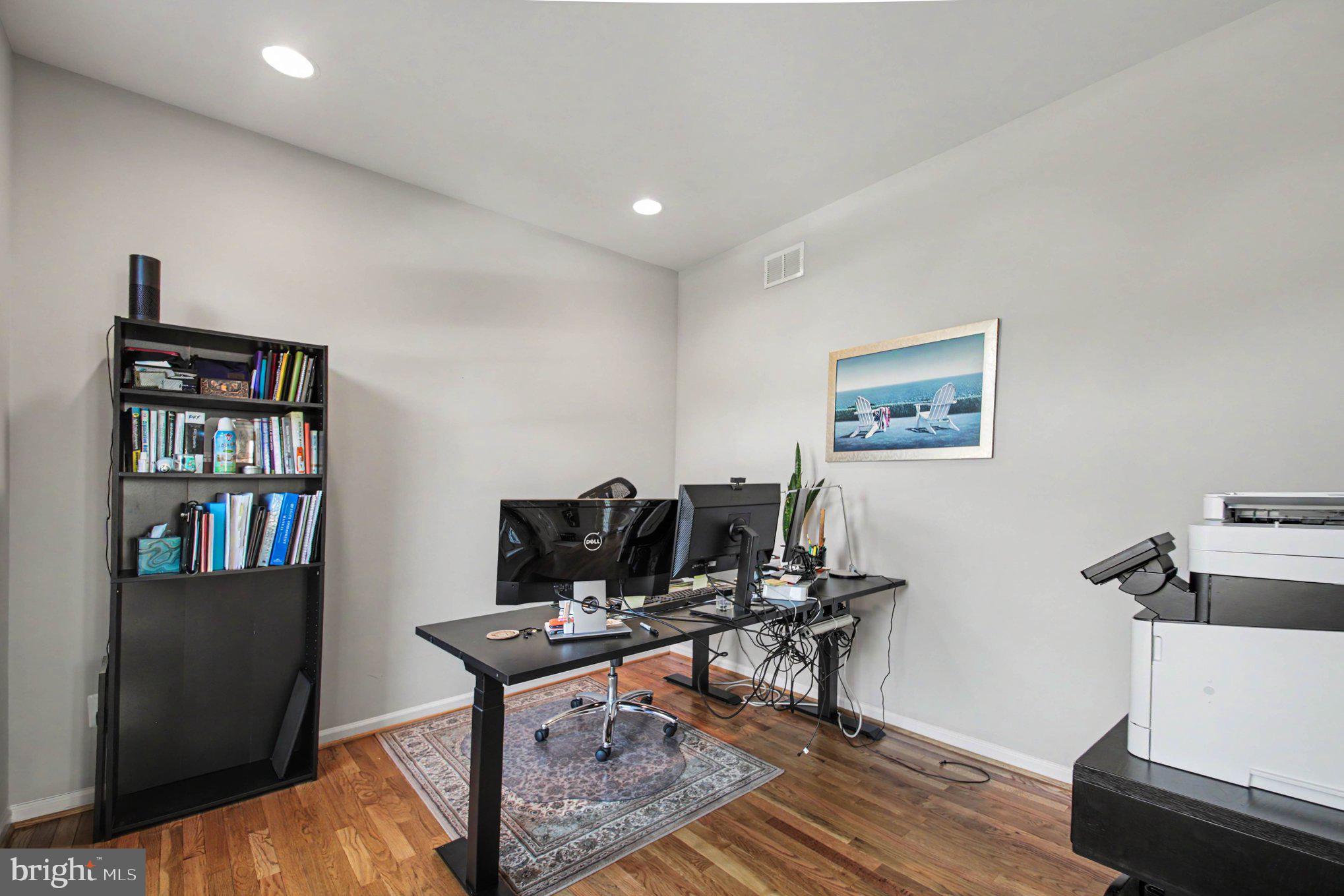 1319 Gatesmeadow Way Reston, VA 20194 - Photo 18 of 46 Gallery Image 18