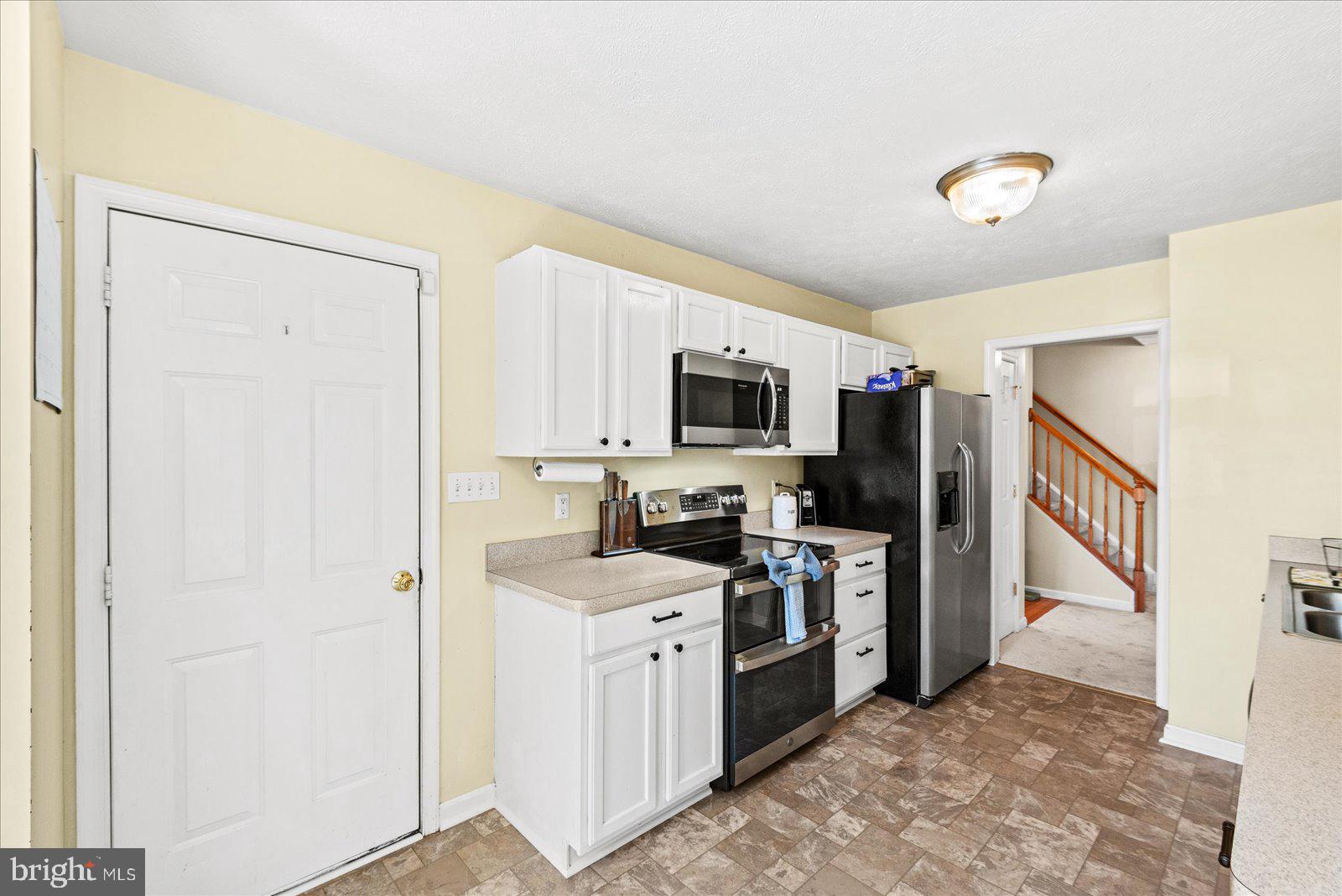 360 4th Street Colonial Beach, VA 22443 - Photo 11 of 36 Kitchen