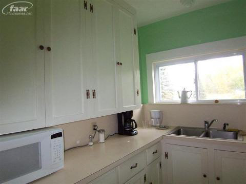 2070 Reid Road Grand Blanc, MI 48439 - Photo 4 of 9 20174243-3.JPG