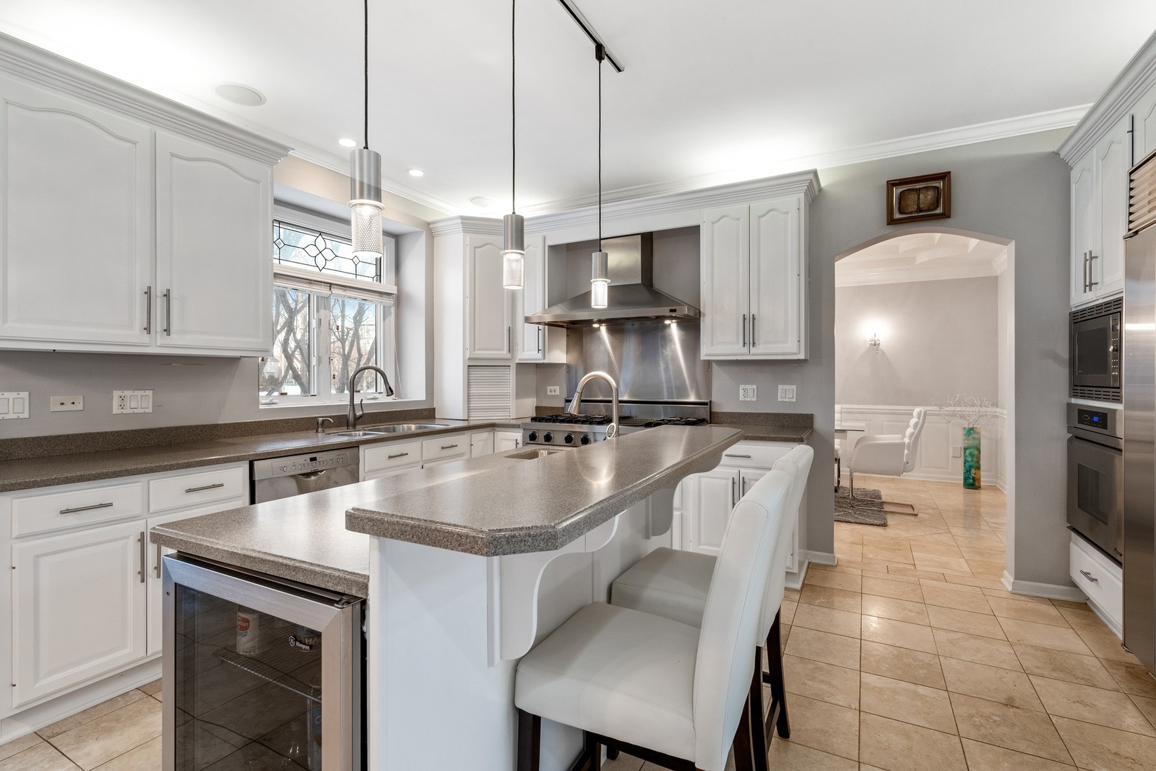 2623 Rutland Road Naperville, IL 60564 - Photo 5 of 33
