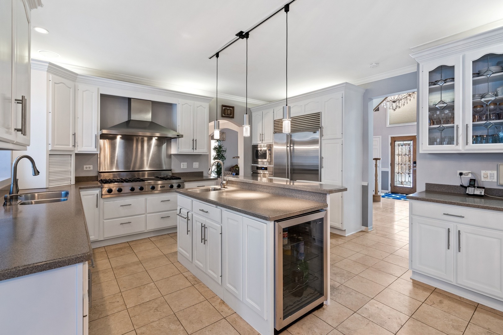 2623 Rutland Road Naperville, IL 60564 - Photo 6 of 33