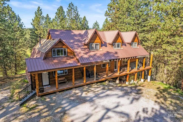 $699,900 | 1 Sunset Trail, Banks, ID 83602