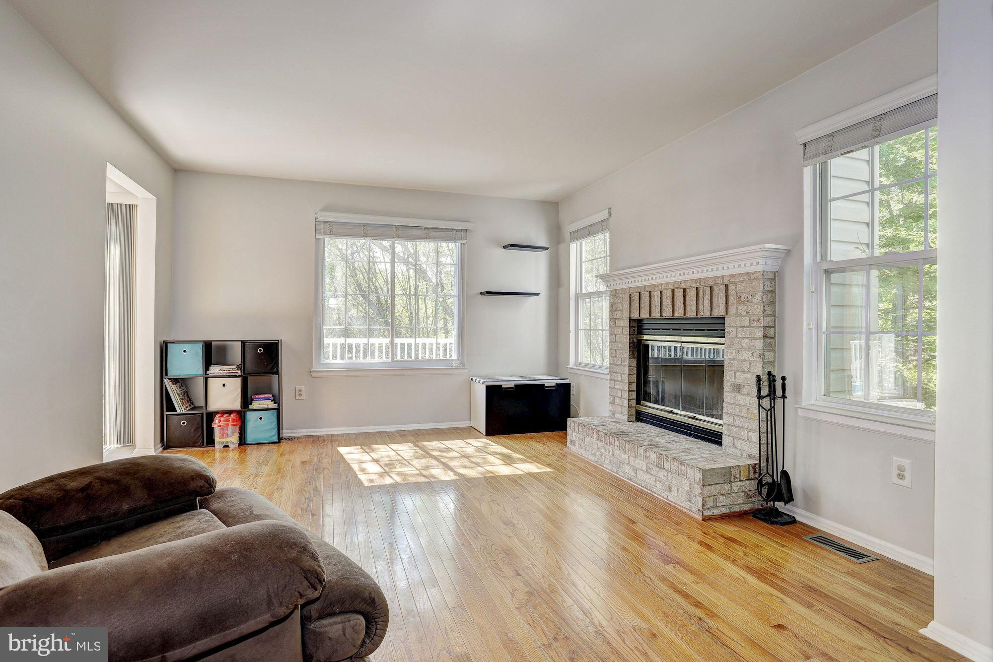 841 Sunny Chapel Road Odenton, MD 21113 - Photo 4 of 29 Family Room