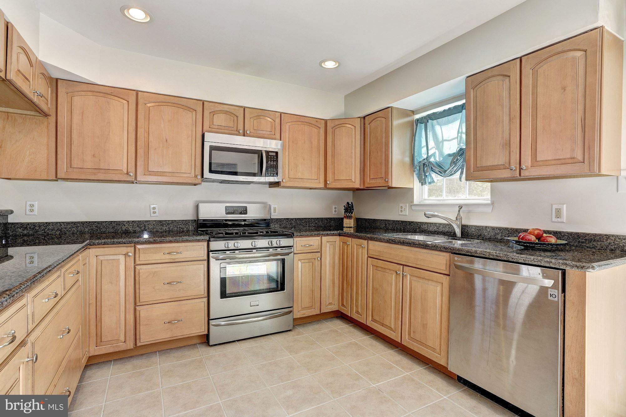 841 Sunny Chapel Road Odenton, MD 21113 - Photo 6 of 29 Kitchen