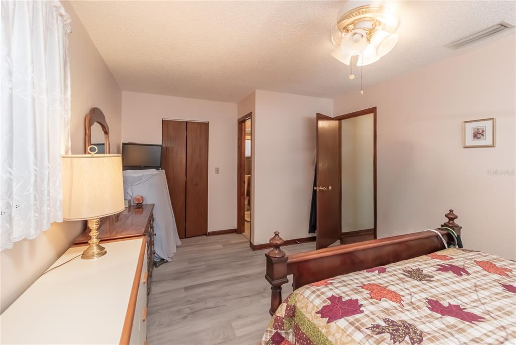 8417 Southwest 106th Street Ocala, FL 34481 - Photo 16 of 46