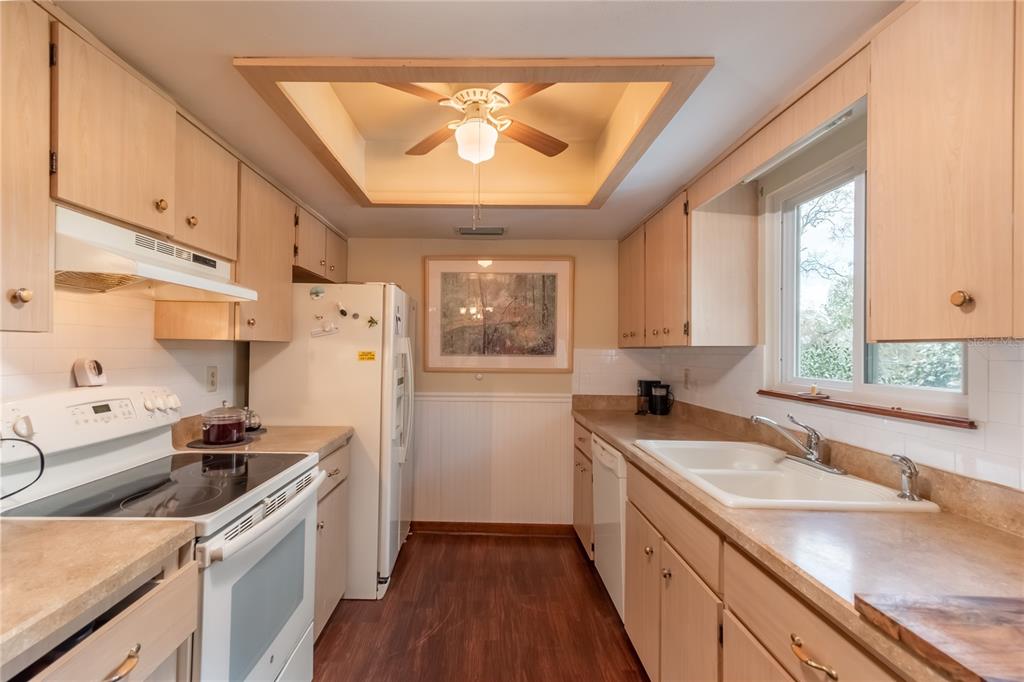 8417 Southwest 106th Street Ocala, FL 34481 - Photo 9 of 46