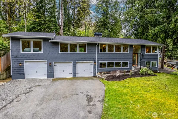 $1,368,000 | 20231 37th Avenue Northeast, Lake Forest Park, WA 98155