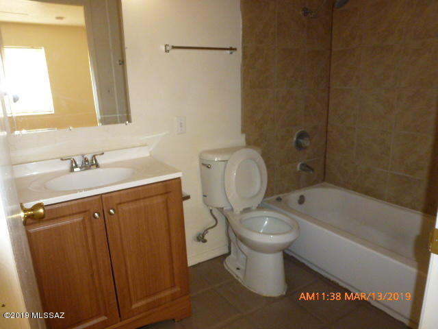 2020 East Grant Road Tucson, AZ 85719 - Photo 6 of 37