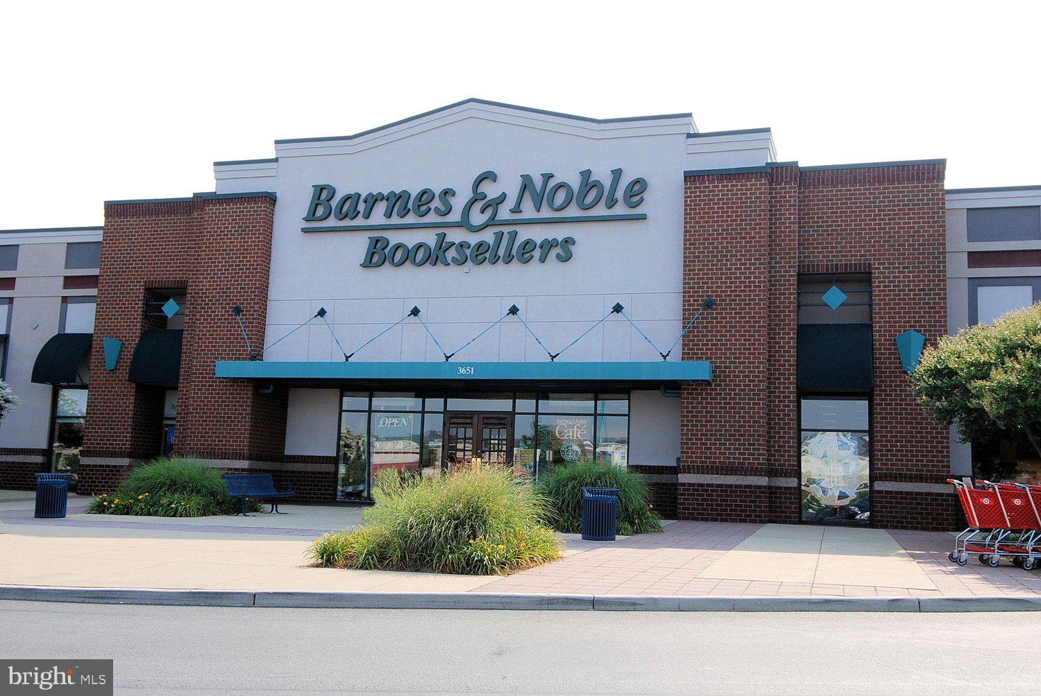 201 East Glebe Road, Unit B Alexandria, VA 22305 - Photo 27 of 29 Potomac Yards Shopping