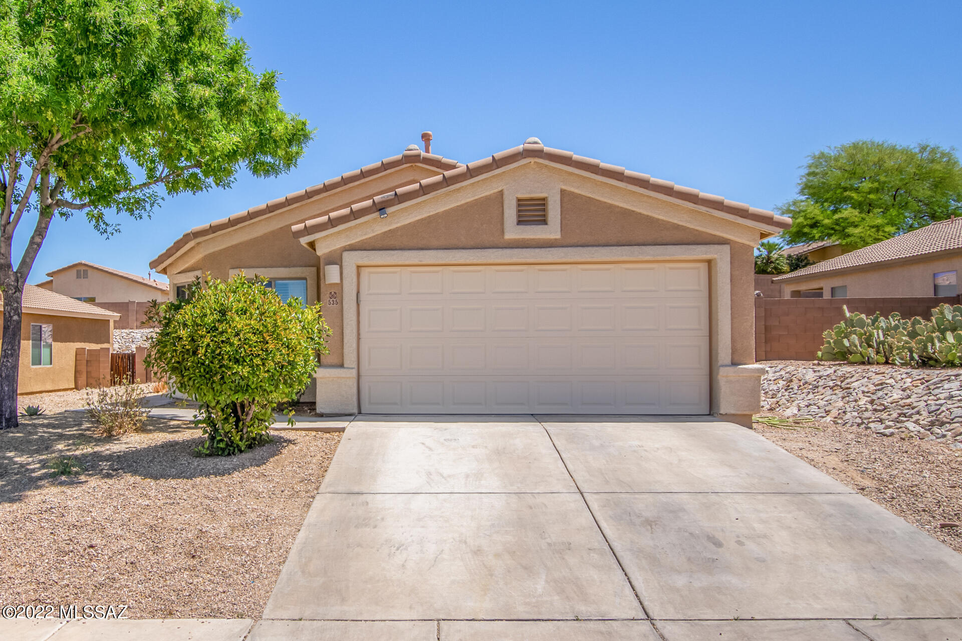 535 South Sweet Ridge Drive Vail, AZ 85641 - Photo 2 of 29