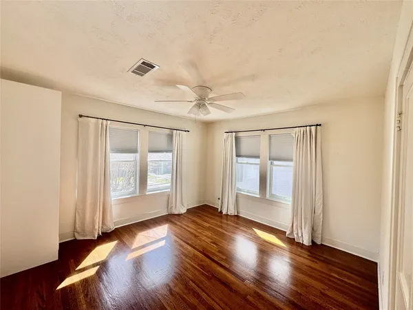 $2,150 | 2406 Elmen Street, Houston, TX 77019
