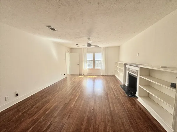 $2,150 | 2406 Elmen Street, Houston, TX 77019