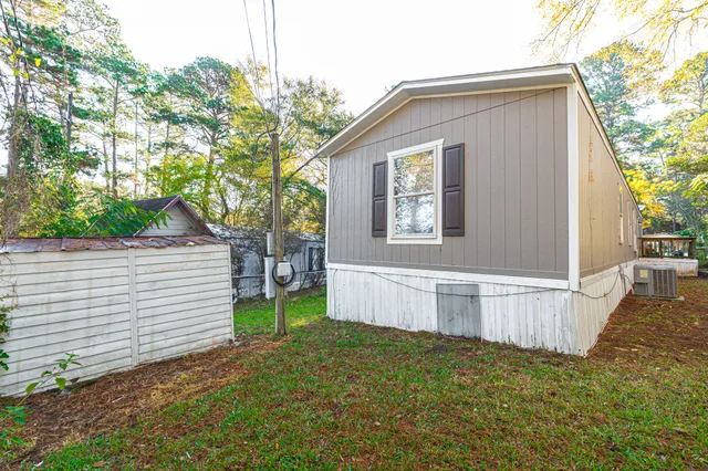 $1,400 | 13154 South Lee Shore Drive, Willis, TX 77318