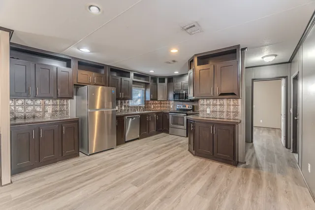 $1,400 | 13154 South Lee Shore Drive, Willis, TX 77318