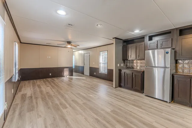 $1,400 | 13154 South Lee Shore Drive, Willis, TX 77318