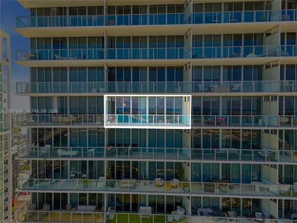$950,000 | 1100 Biscayne Boulevard, Unit 4402, Miami, FL 33132