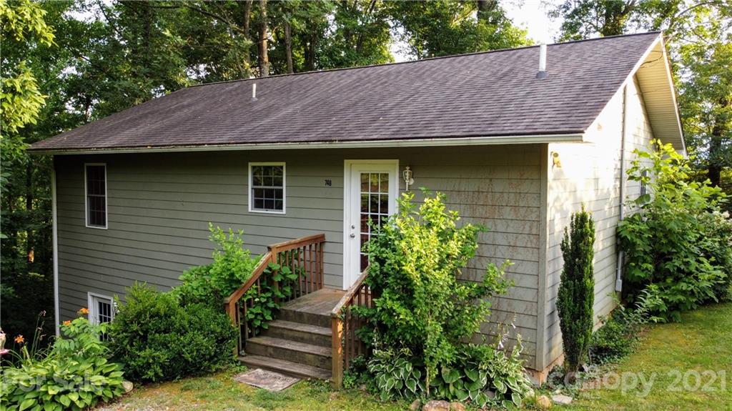748 Rogers Road Franklin, NC 28734 - Photo 1 of 22 Gallery Image 1