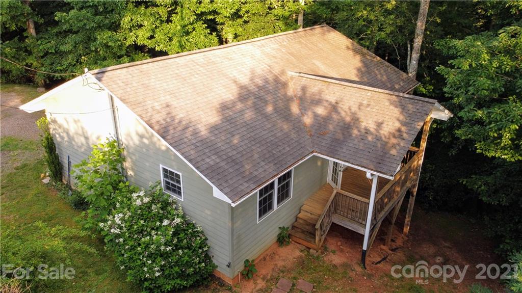 748 Rogers Road Franklin, NC 28734 - Photo 2 of 22 Gallery Image 2