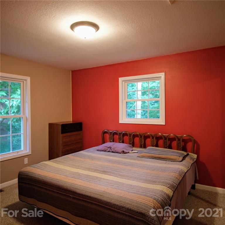 748 Rogers Road Franklin, NC 28734 - Photo 13 of 22 Gallery Image 13
