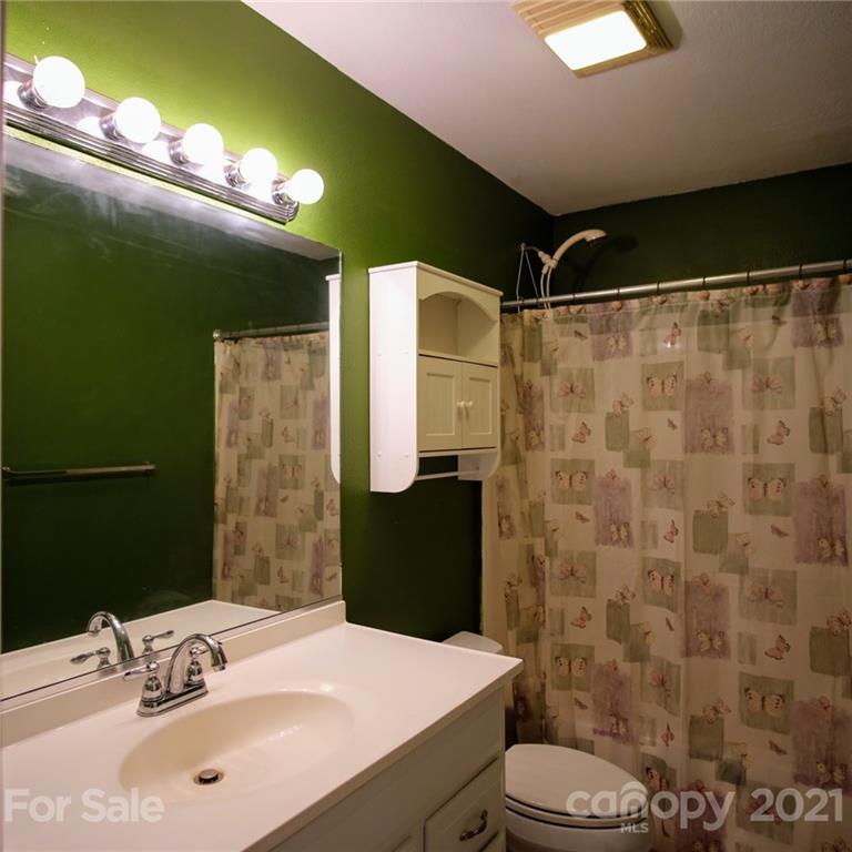 748 Rogers Road Franklin, NC 28734 - Photo 14 of 22 Gallery Image 14