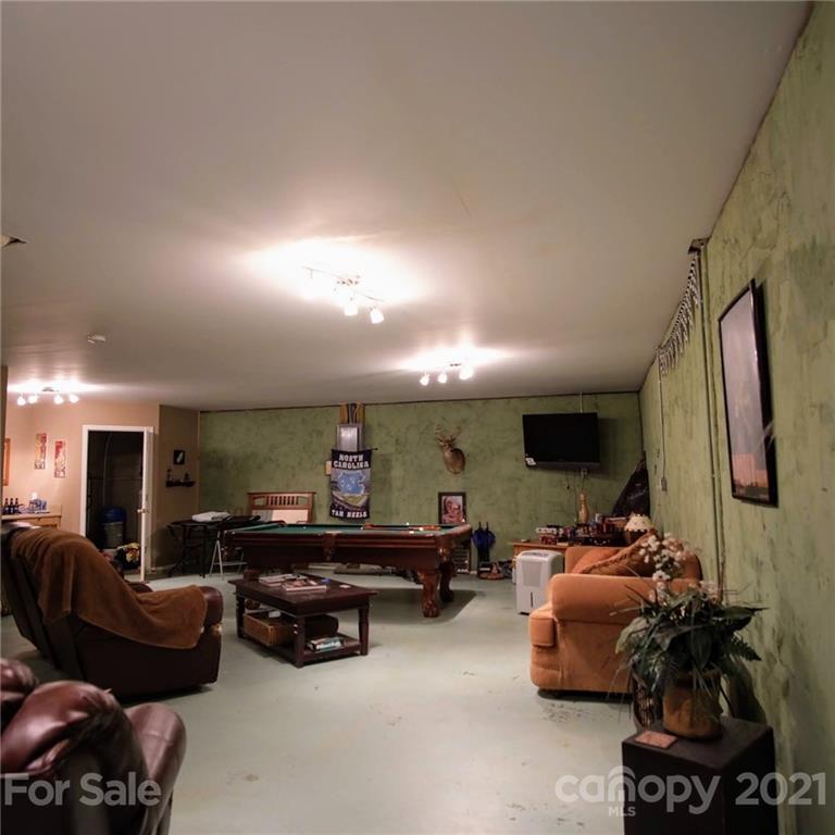 748 Rogers Road Franklin, NC 28734 - Photo 15 of 22 Gallery Image 15
