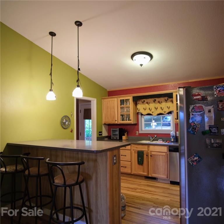 748 Rogers Road Franklin, NC 28734 - Photo 8 of 22 Gallery Image 8
