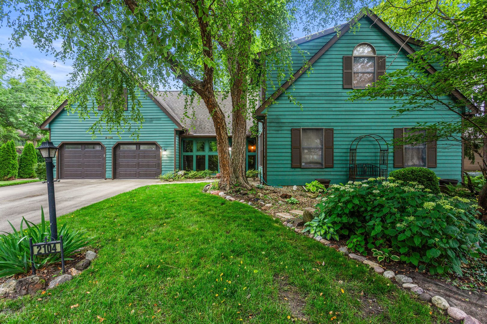 2104 Doubletree Lane Champaign, IL 61822 - Photo 3 of 47