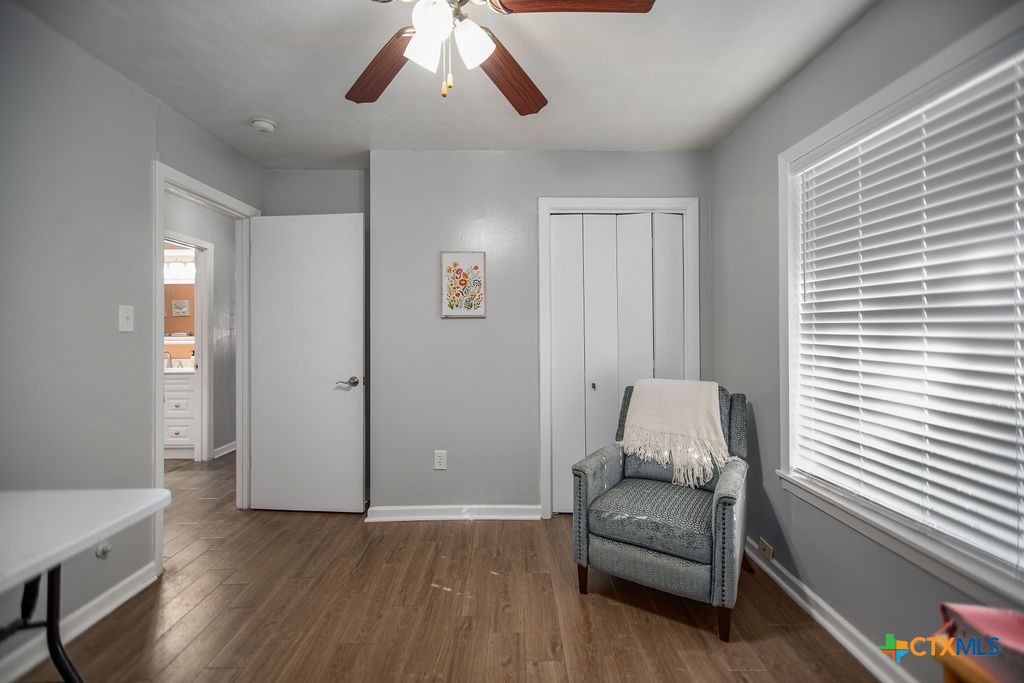1315 Jackson Street Port Lavaca, TX 77979 - Photo 26 of 32 a living room with furniture and a window
