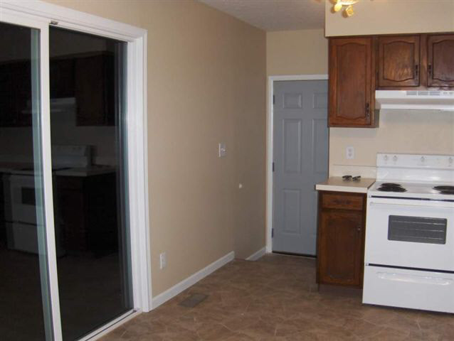 1104 East Kercher Road Goshen, IN 46526 - Photo 4 of 14 Gallery Image 4
