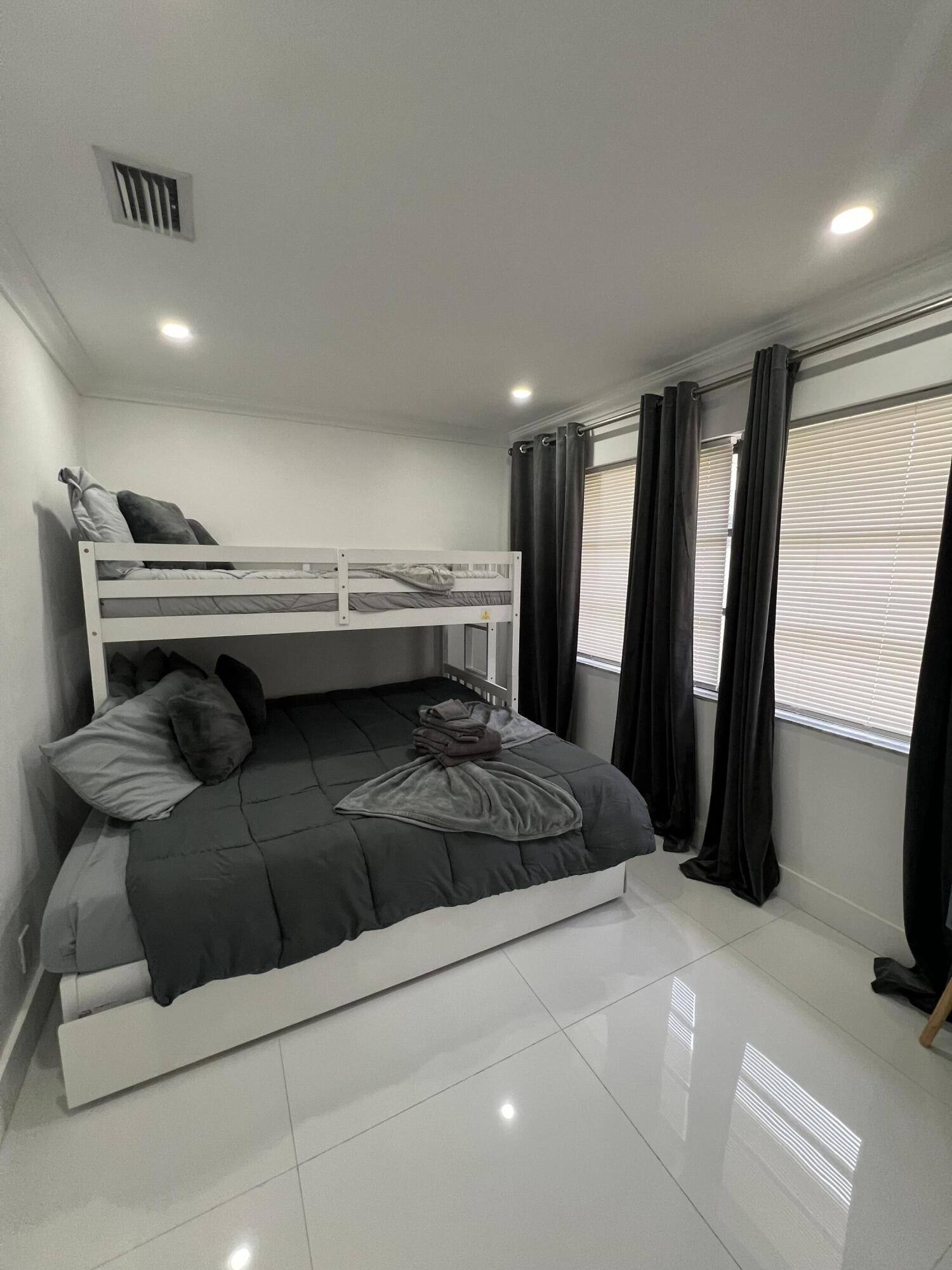 51 Lariat Circle Boca Raton, FL 33487 - Photo 37 of 38 IMG_2104