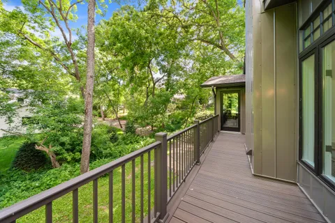 $1,795,000 | 853 Sauganash Drive, Fontana, WI 53125
