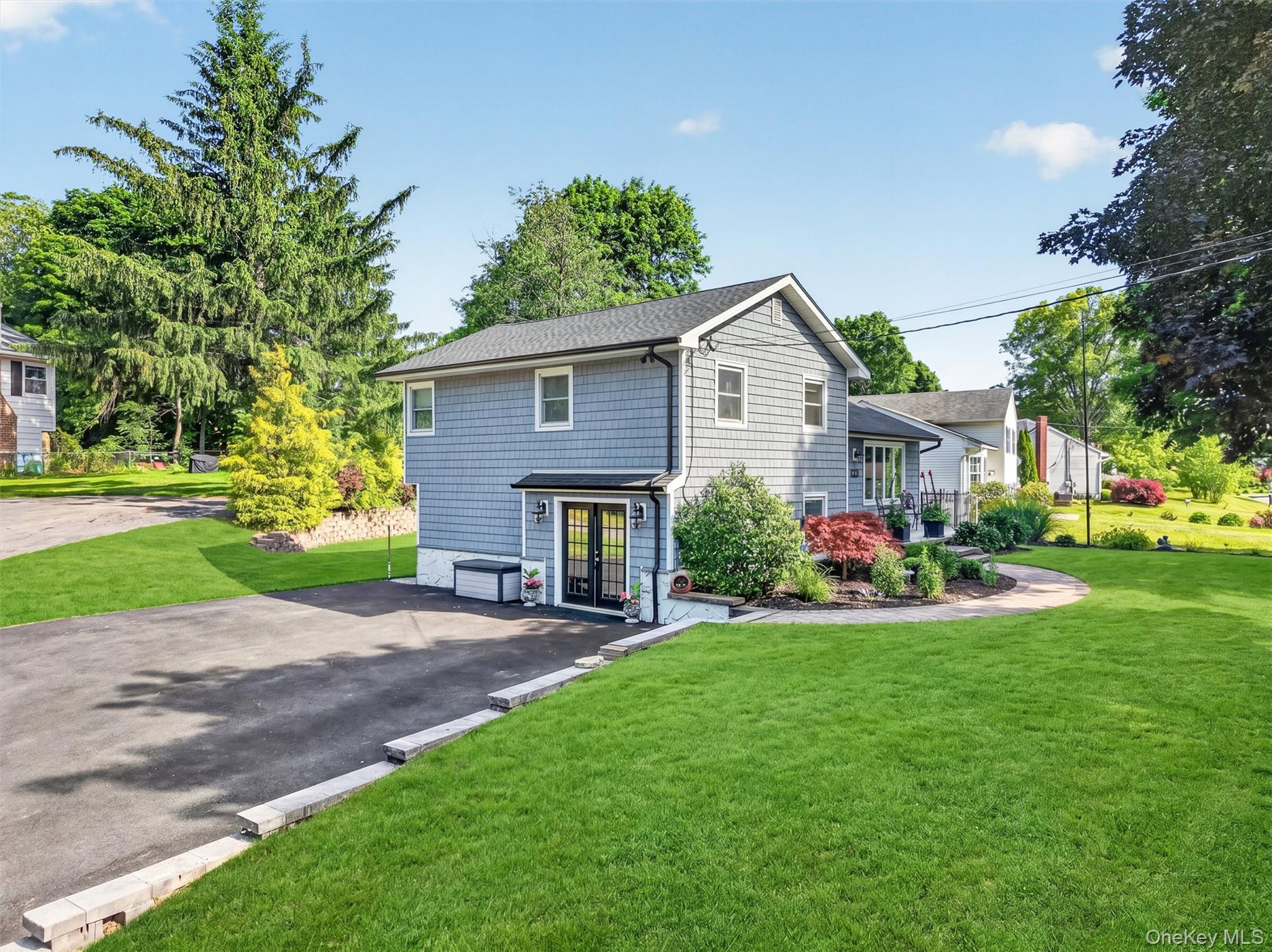 13 Clarkview Road New Windsor, NY 12553 - Photo 2 of 43