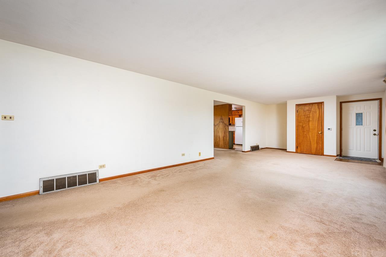 12331 Kress Road Roanoke, IN 46783 - Photo 6 of 35