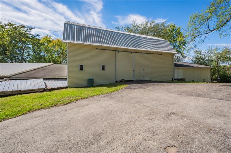 136 Weir Cole Road Prosperity, PA 15329 - Photo 3 of 25