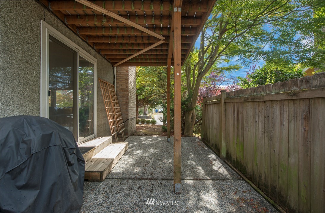 338 Northwest 46th Street Seattle, WA 98107 - Photo 19 of 25 a view of backyard with green space