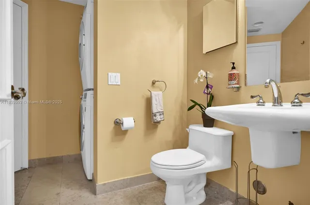 $5,500 | 4779 Collins Avenue, Unit 3406, Miami Beach, FL 33140