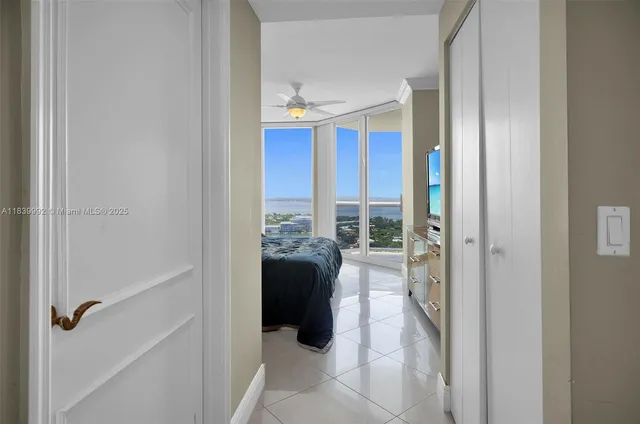 $5,500 | 4779 Collins Avenue, Unit 3406, Miami Beach, FL 33140