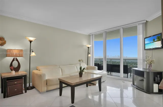 $5,500 | 4779 Collins Avenue, Unit 3406, Miami Beach, FL 33140