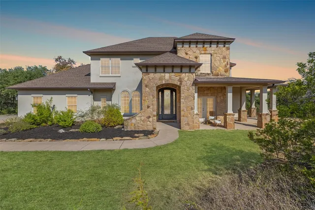 $929,000 | 19200 White Horse Cove, Spicewood, TX 78669